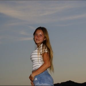 Meet your Posher, Kloey